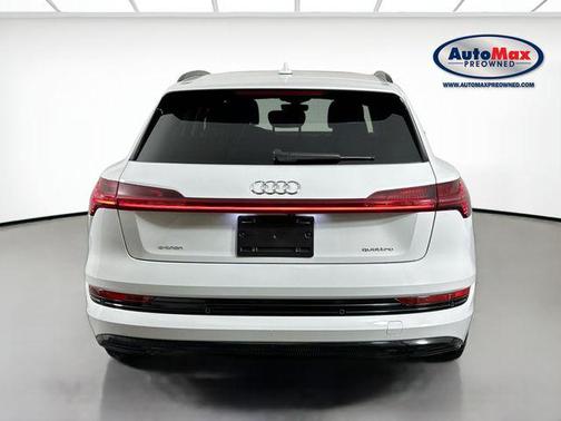 2021 Audi e-tron Premium