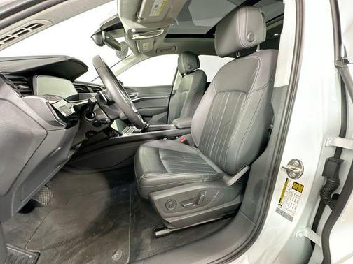 2021 Audi e-tron Premium