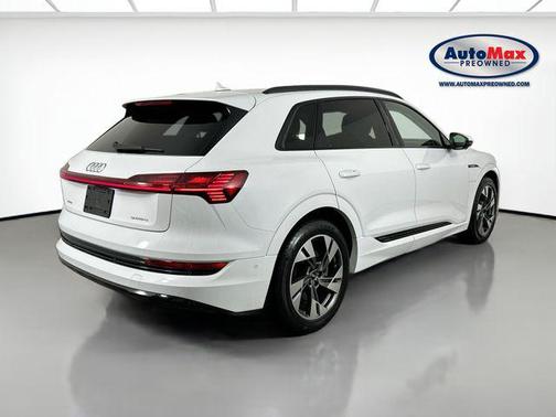 2021 Audi e-tron Premium
