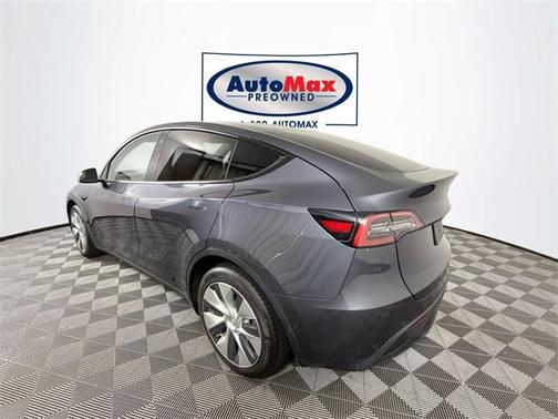 2022 Tesla Model Y Long Range Dual Motor All-Wheel Drive