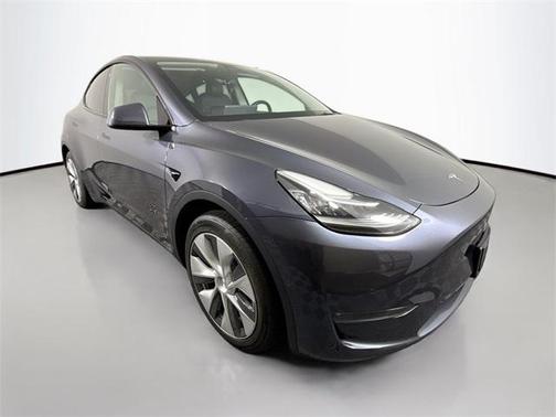 2022 Tesla Model Y Long Range Dual Motor All-Wheel Drive