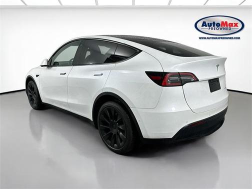 2022 Tesla Model Y Long Range Dual Motor All-Wheel Drive