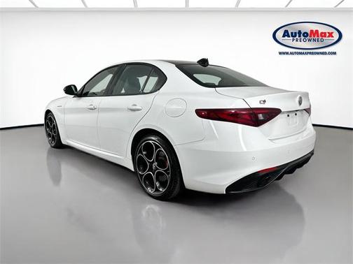 2022 Alfa Romeo Giulia Veloce