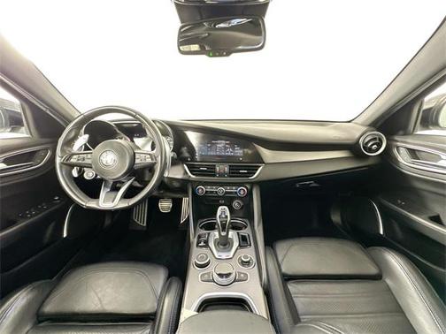 2022 Alfa Romeo Giulia Veloce