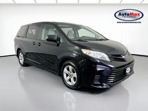 2019 Toyota Sienna SE