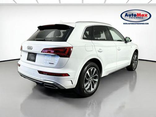 Ibis White 2023 Audi Q5 45 S line Premium