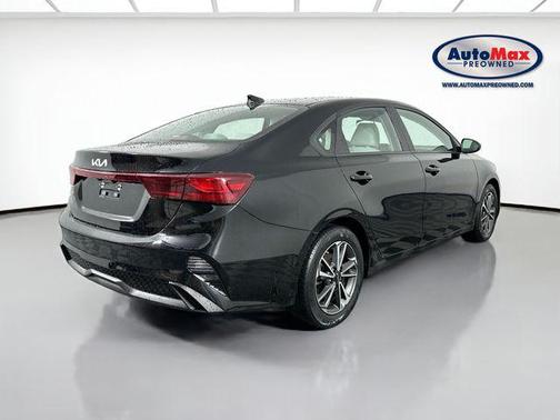 Aurora Black 2023 Kia Forte LXS
