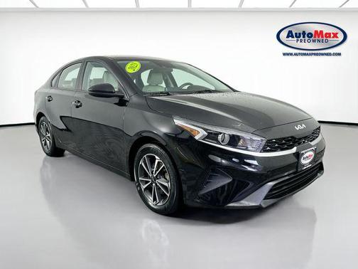 Aurora Black 2023 Kia Forte LXS
