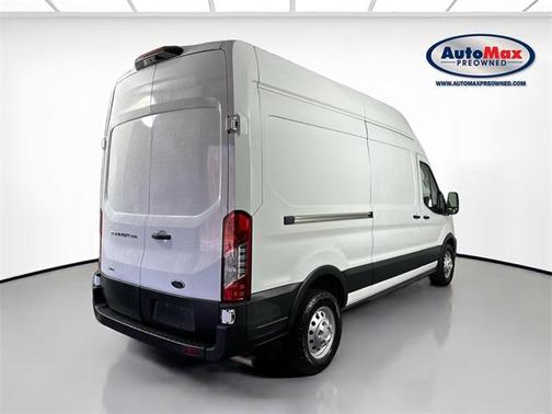 2022 Ford Transit-250 Base