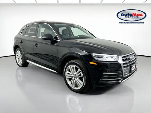 Mythos Black Metallic 2020 Audi Q5 45 Premium Plus