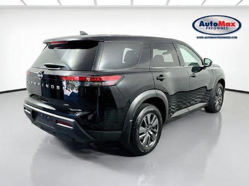 Super Black 2024 Nissan Pathfinder S 4WD