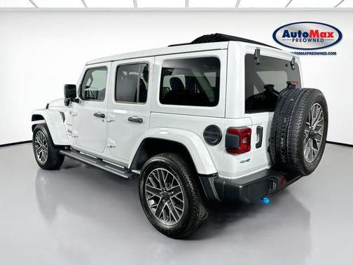 Bright White Clearcoat 2023 Jeep Wrangler 4xe Sahara