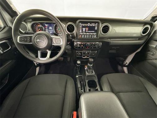 2023 Jeep Wrangler 4-Door Sahara
