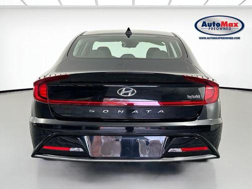 2022 Hyundai SONATA Hybrid SE
