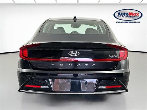 2022 Hyundai SONATA Hybrid SE