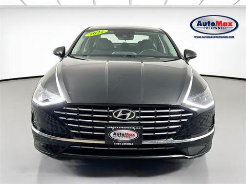 2022 Hyundai SONATA Hybrid SE