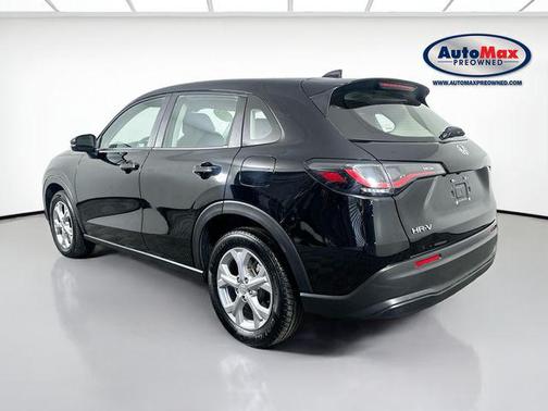 Crystal Black Pearl 2024 Honda HR-V LX