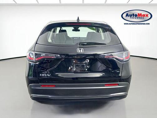 Crystal Black Pearl 2024 Honda HR-V LX