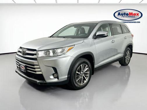 Celestial Silver Metallic 2019 Toyota Highlander XLE