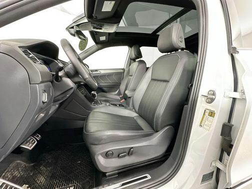 2022 Volkswagen Tiguan 2.0T SE R-Line Black 4MOTION