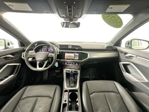 Florett Silver Metallic 2022 Audi Q3 40 Premium Plus