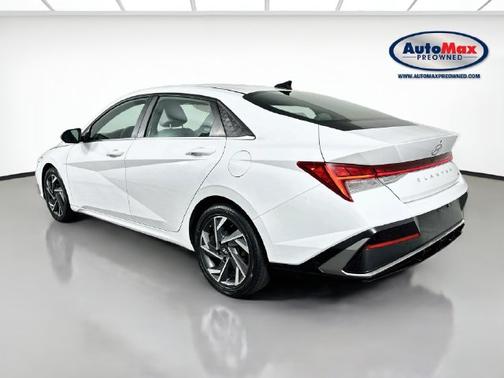 Serenity White 2025 Hyundai ELANTRA HEV Limited