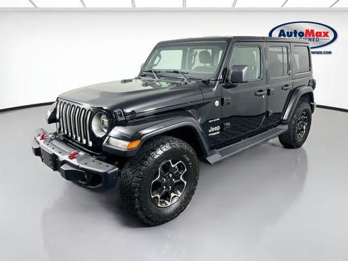 Black Clearcoat 2019 Jeep Wrangler Unlimited Sahara