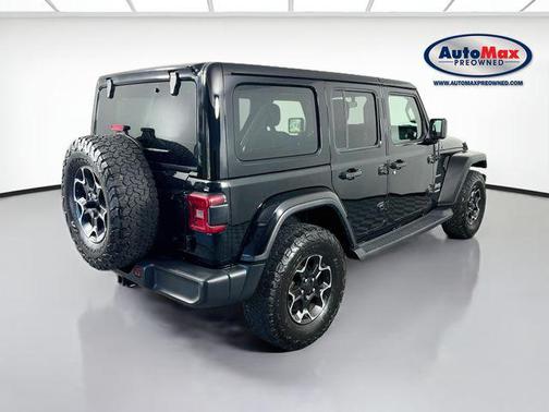 Black Clearcoat 2019 Jeep Wrangler Unlimited Sahara
