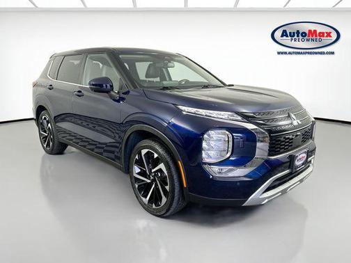 Cosmic Blue Metallic 2022 Mitsubishi Outlander SE