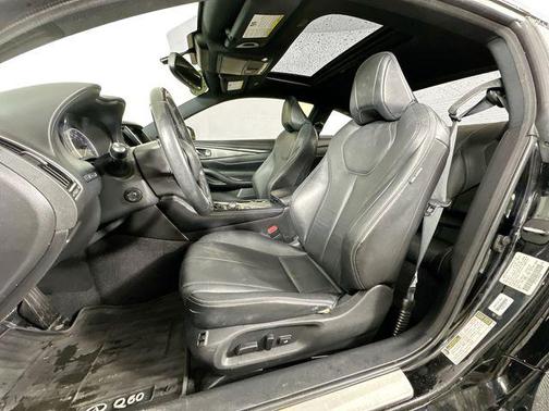 Black Obsidian 2018 INFINITI Q60 3.0T LUXE