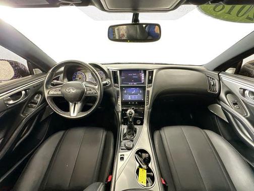 Black Obsidian 2018 INFINITI Q60 3.0T LUXE