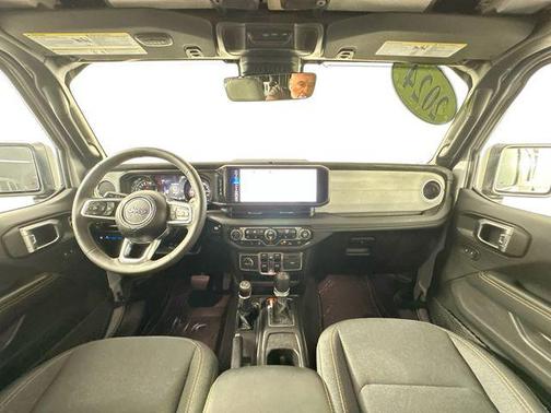 Silver Zynith Clearcoat 2024 Jeep Wrangler 4xe Sahara