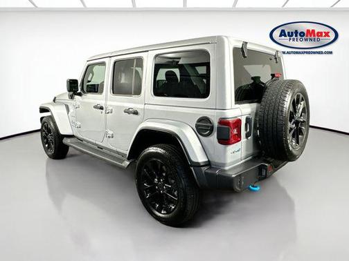 Silver Zynith Clearcoat 2024 Jeep Wrangler 4xe Sahara