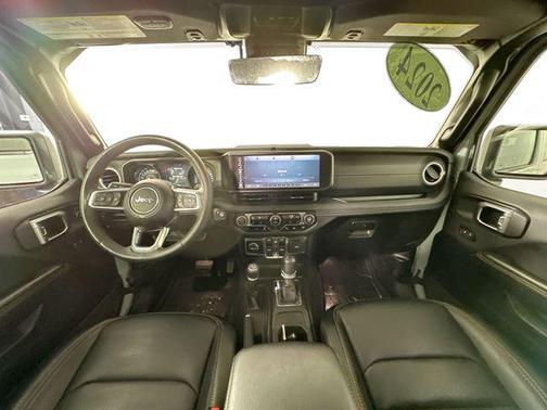 Earl Clearcoat 2024 Jeep Wrangler 4xe Sahara