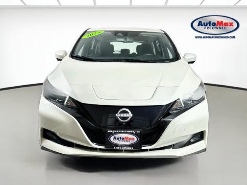 Pearl White Tricoat 2023 Nissan Leaf SV PLUS