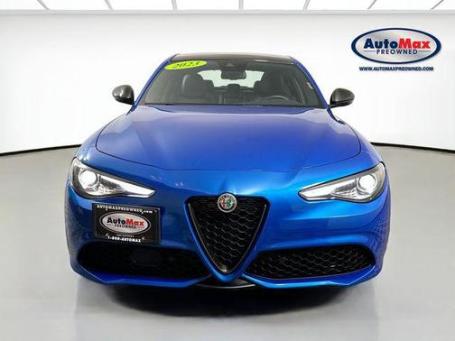 Misano Blue Metallic 2023 Alfa Romeo Giulia Estrema AWD