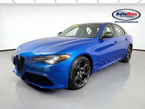 Misano Blue Metallic 2023 Alfa Romeo Giulia Estrema AWD
