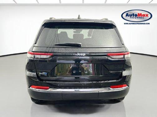 Diamond Black Crystal Pearlcoat 2023 Jeep Grand Cherokee 4xe Base
