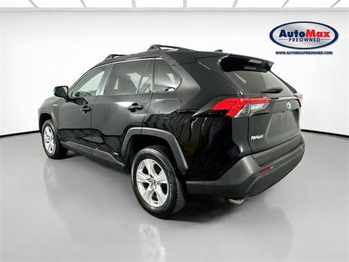 2021 Toyota RAV4 Hybrid XLE