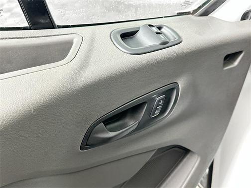 2022 Ford Transit-250 Base