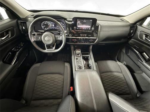 2022 Nissan Pathfinder SV 4WD