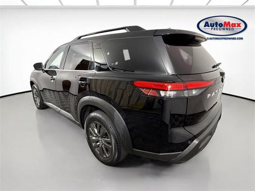 2022 Nissan Pathfinder SV 4WD