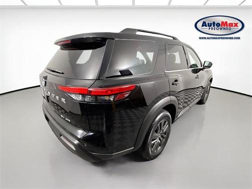 2022 Nissan Pathfinder SV 4WD
