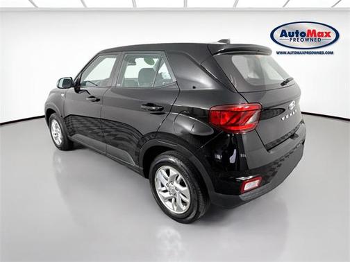 2022 Hyundai VENUE SE