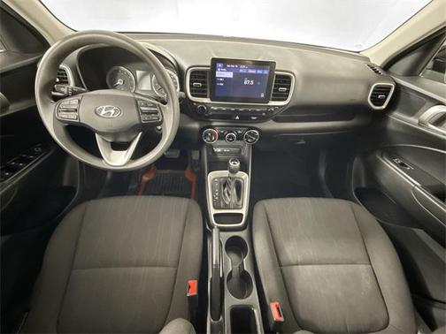 2022 Hyundai VENUE SE