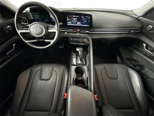 2022 Hyundai ELANTRA Limited