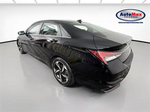 2022 Hyundai ELANTRA Limited