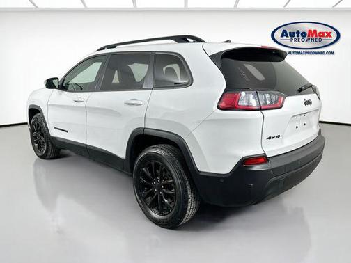 Bright White Clearcoat 2023 Jeep Cherokee Altitude