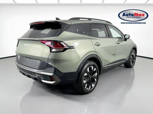 Jungle Green 2024 Kia Sportage X-Line