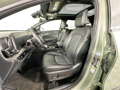 Jungle Green 2024 Kia Sportage X-Line
